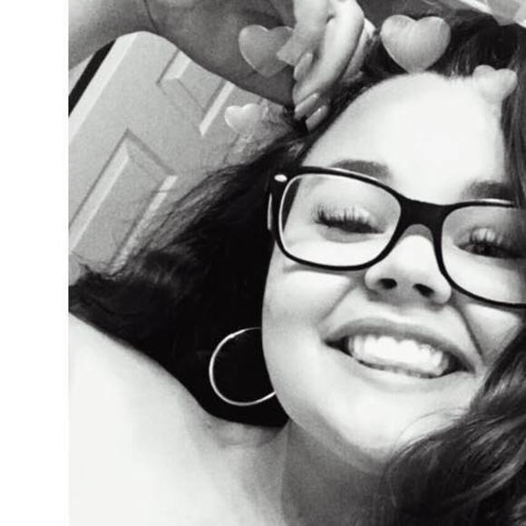 Meet your Posher, Isabella - Picture 1 of 1